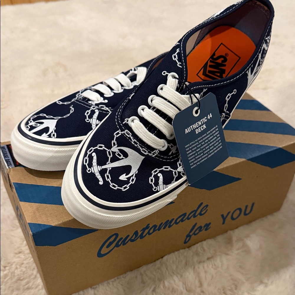 Vans Black and White "Authentic 44 Deck" shoes